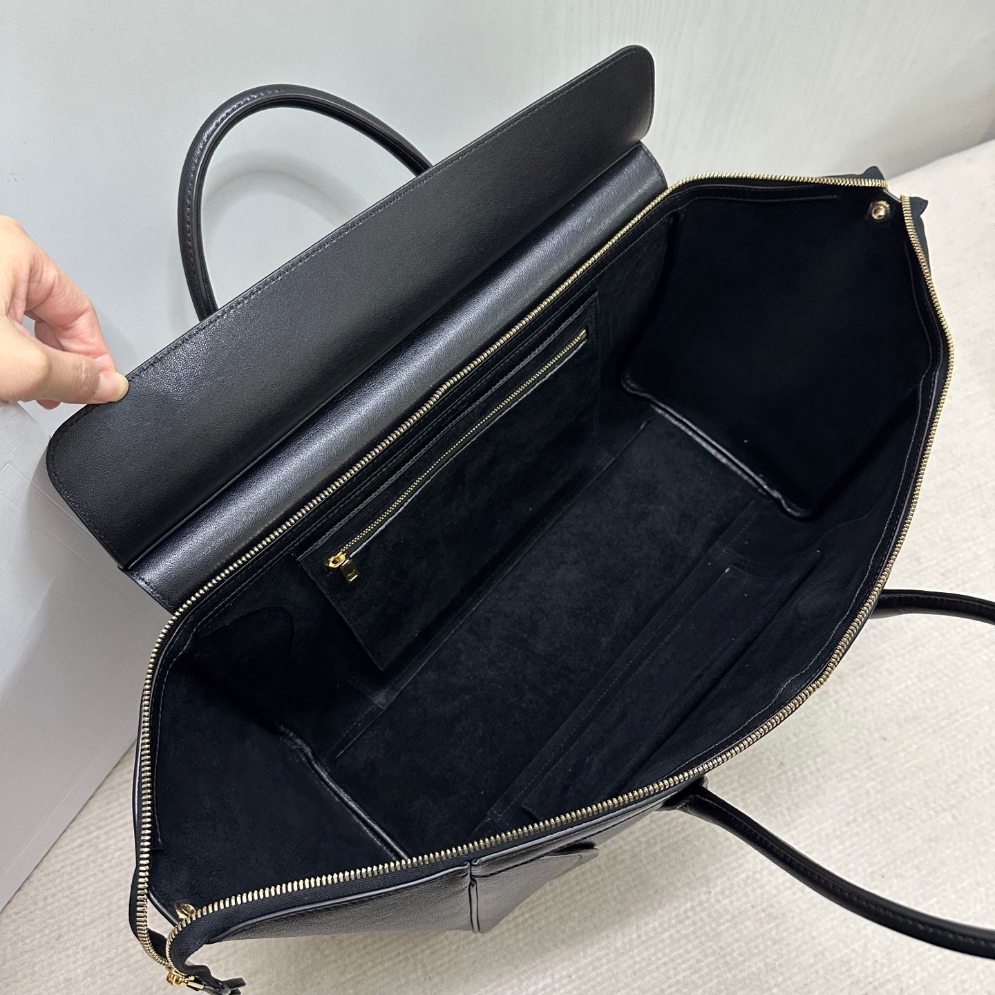 賽C家-NEW LUGGAGE 新版 笑臉包 黑色