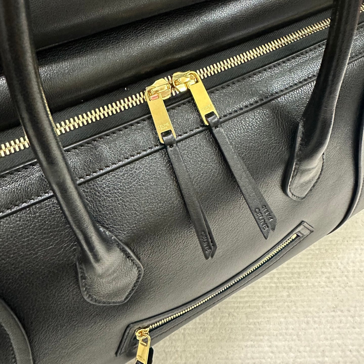 賽C家-NEW LUGGAGE 新版 笑臉包 黑色