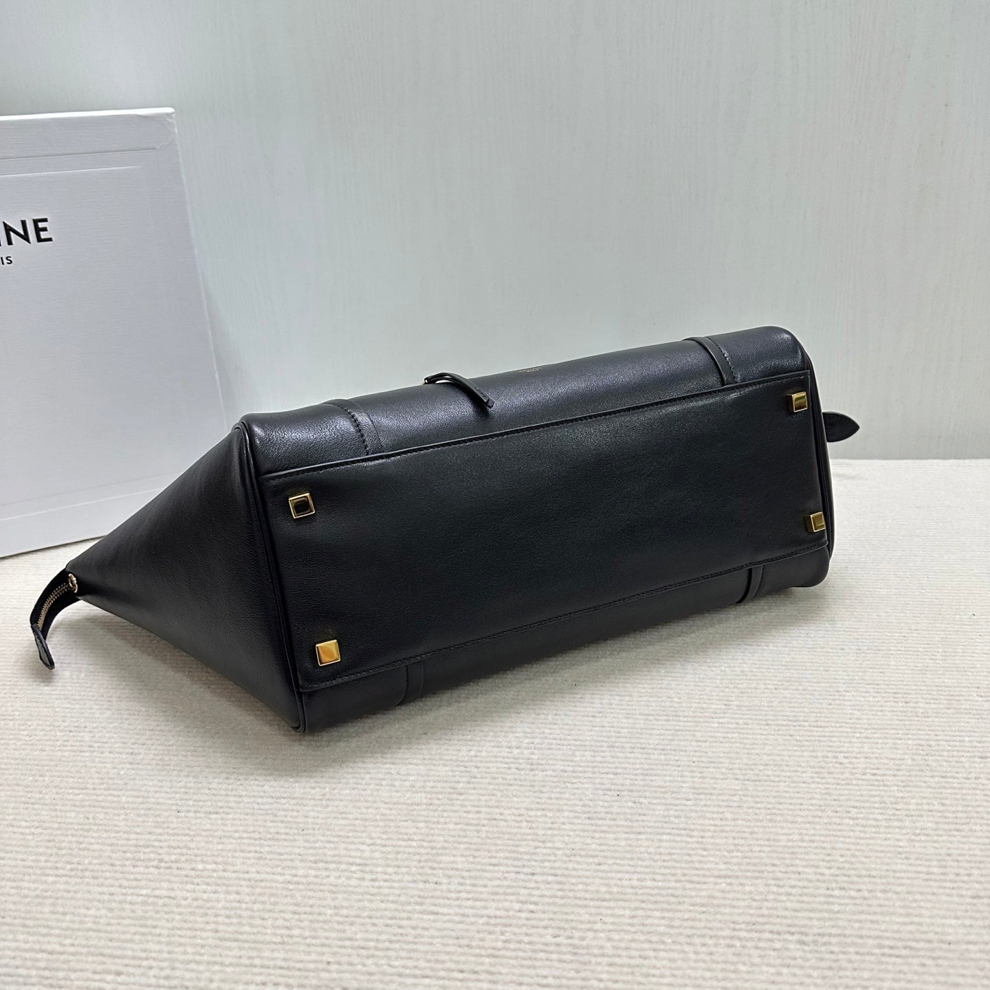 賽C家-NEW LUGGAGE 新版 笑臉包 黑色