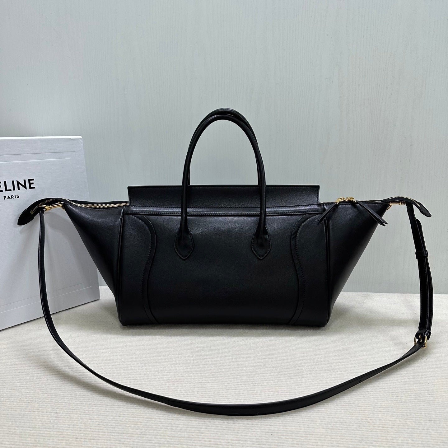 賽C家-NEW LUGGAGE 新版 笑臉包 黑色