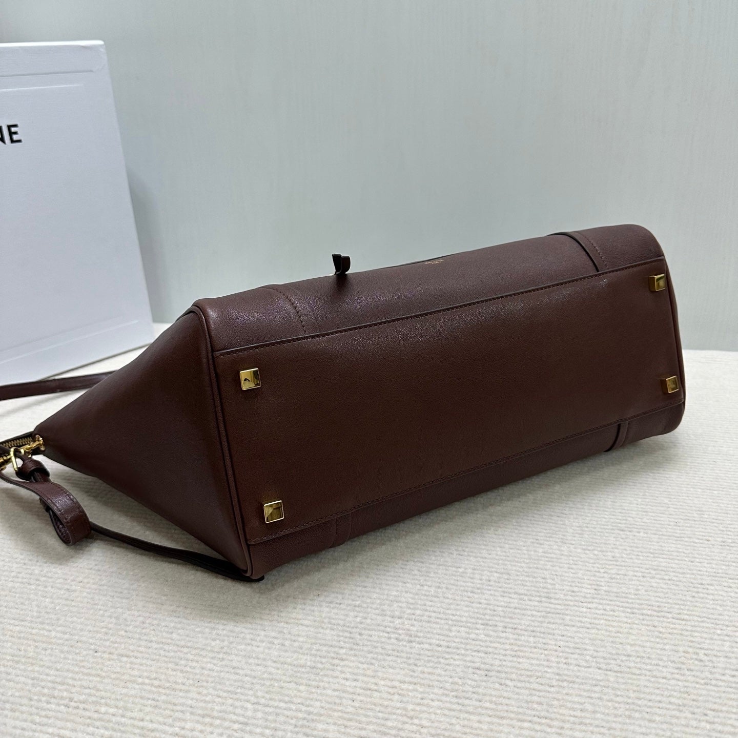 賽C家-NEW LUGGAGE 新版 笑臉包 深棕色