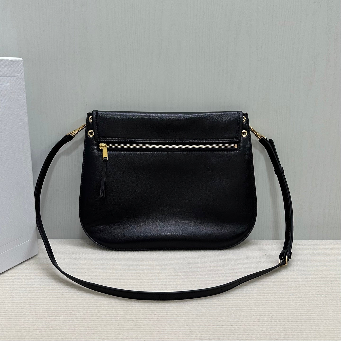 賽C家-2026春夏的新款 Soft Triomphe Besace 小羊皮 黑色