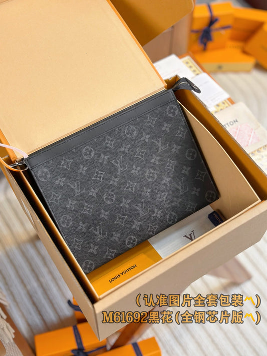 路L家-M61692 Pochette Voyage中型手袋包-黑色老花款