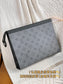 路L家- M69535-Pochette Voyage MM 大型手袋包-灰色老花款