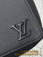 路L家-M81743 LV Initials拉鍊錢包-黑色