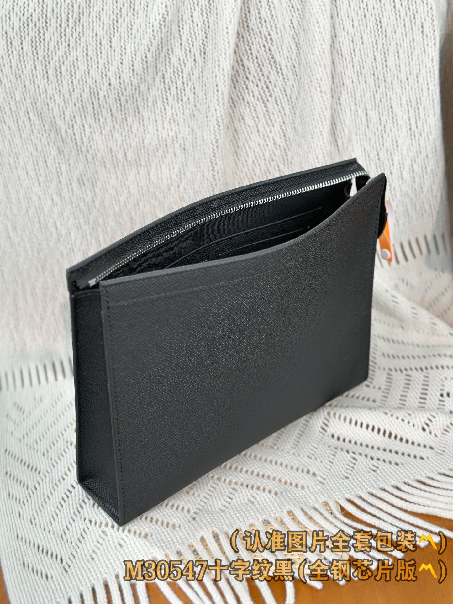 路L家-M30547 Pochette Voyage中型十字紋-手提包