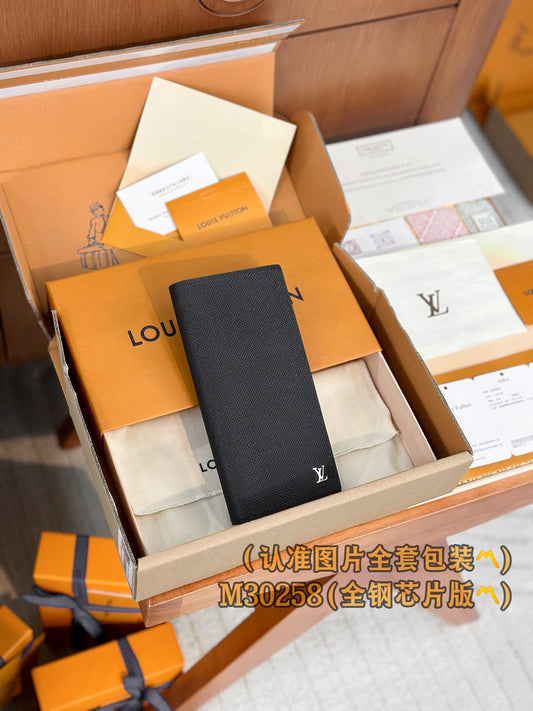 路L家- M30258  Brazza錢包-十字紋黑