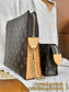 路L家-M81412 Toiletry Pouch On Chain-子母包