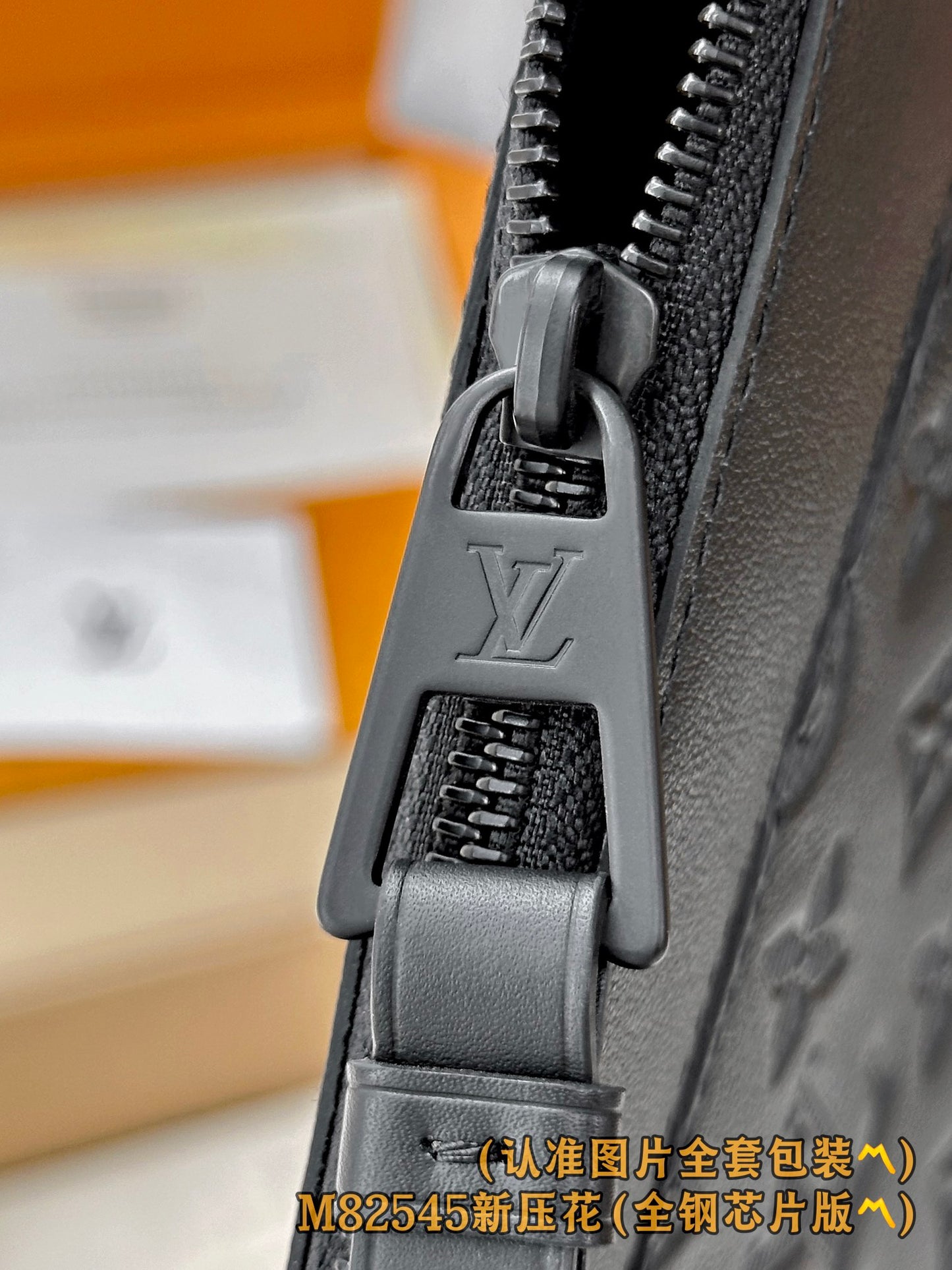 路L家-M8254 Pochette Voyage Souple-新壓紋 黑色