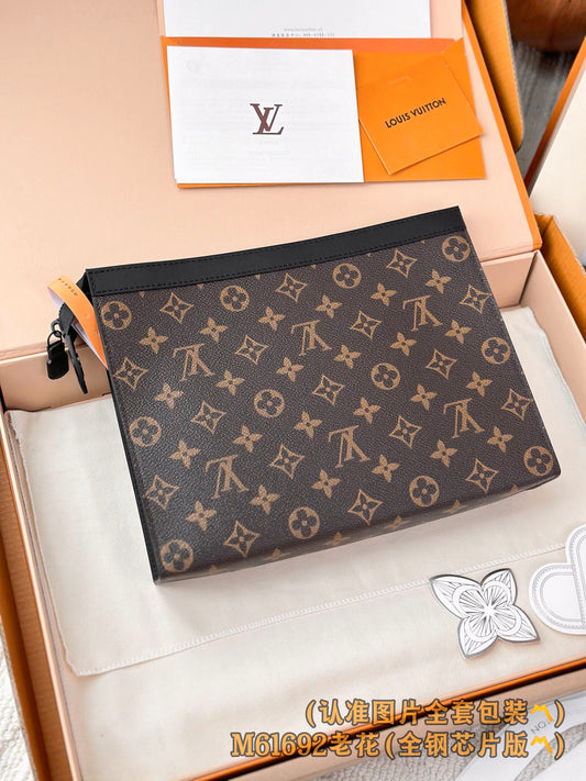 路L家-M61692 Pochette Voyage中型手袋包-經典老花