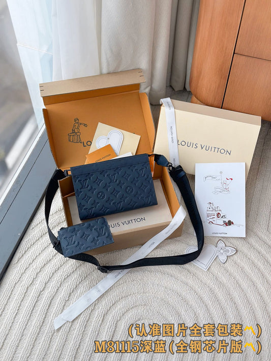 路L家-M81115 Pochette Voyage 手拿包-深藍色