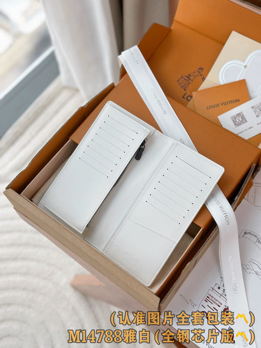 路L家-M14788 Brazza錢夾-雅白色