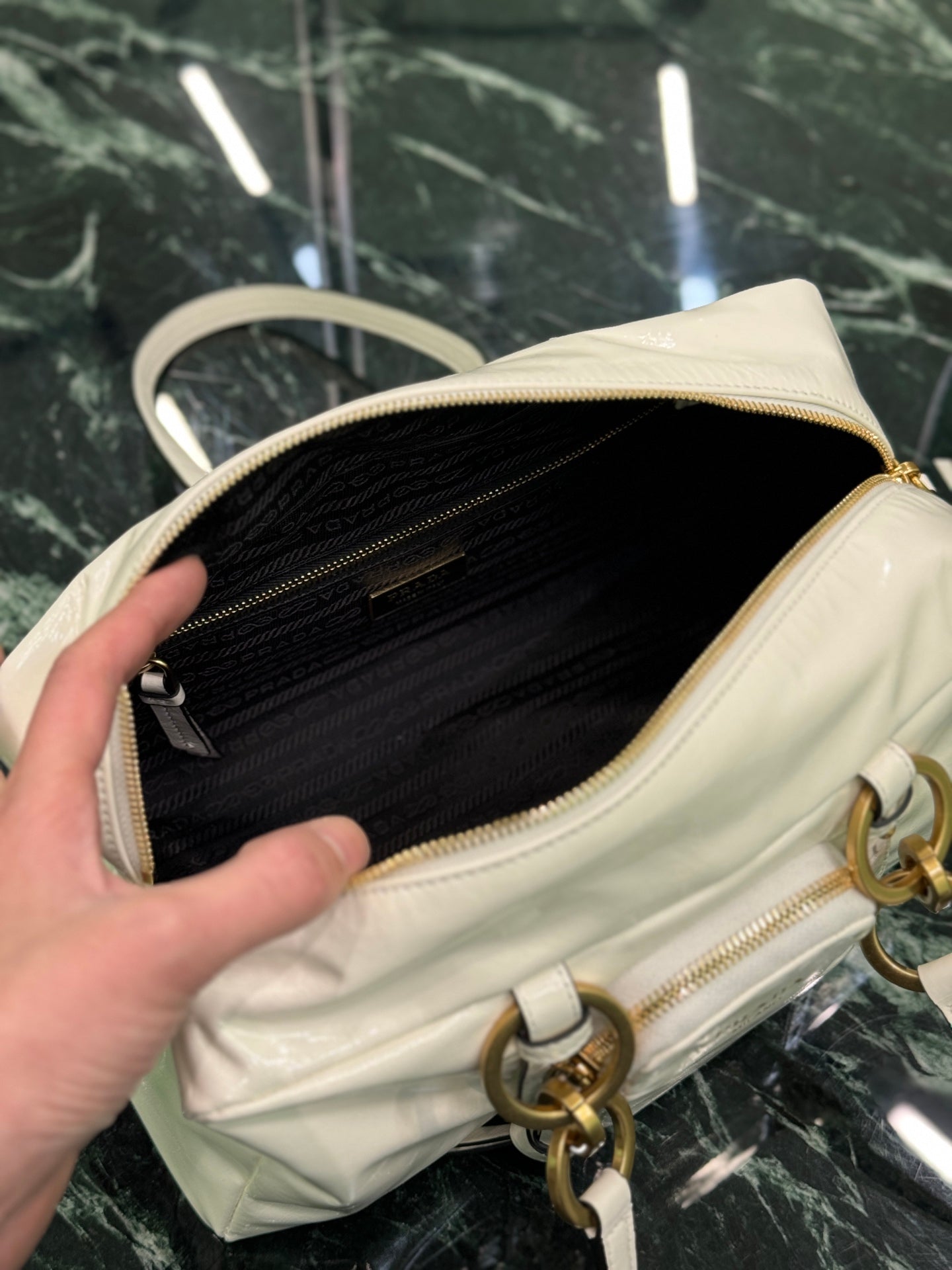 普P家-1BB138 Soft Lux立方體手袋 大號 白色