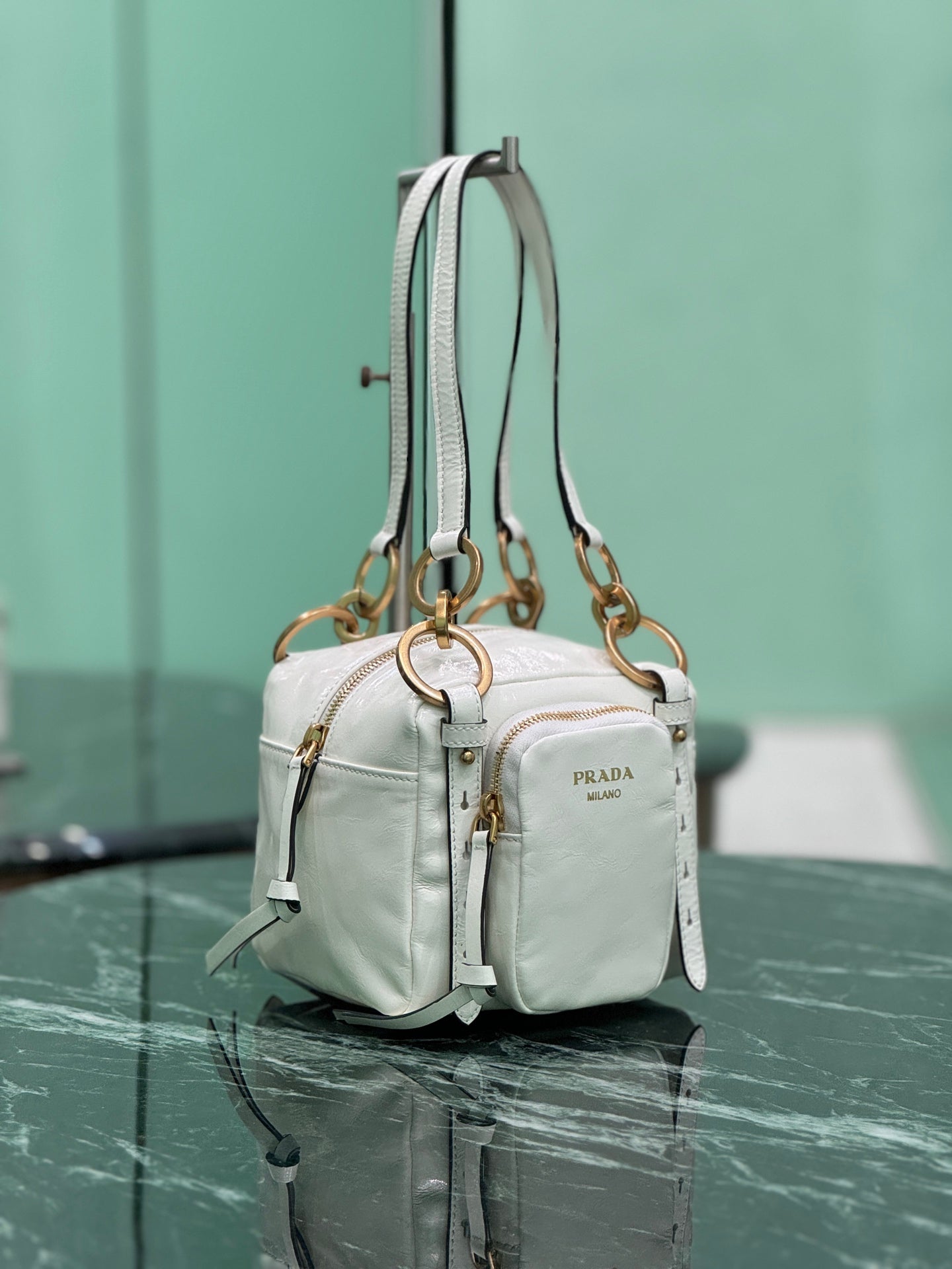 普P家-1BB137 Soft Lux立方體手袋 小號 白色