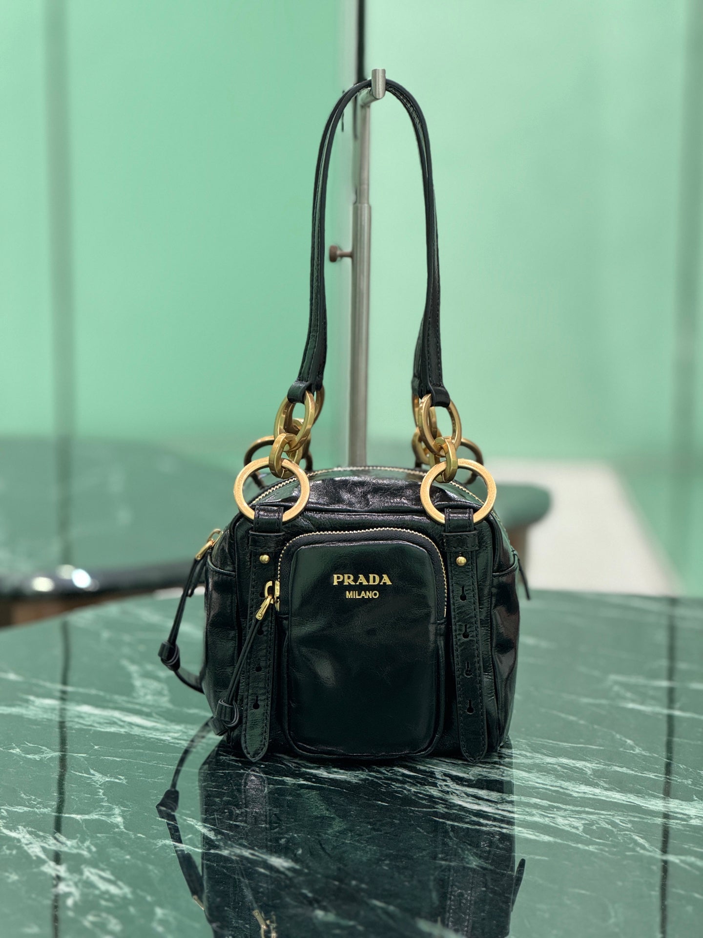 普P家-1BB137 Soft Lux立方體手袋 小號 黑色