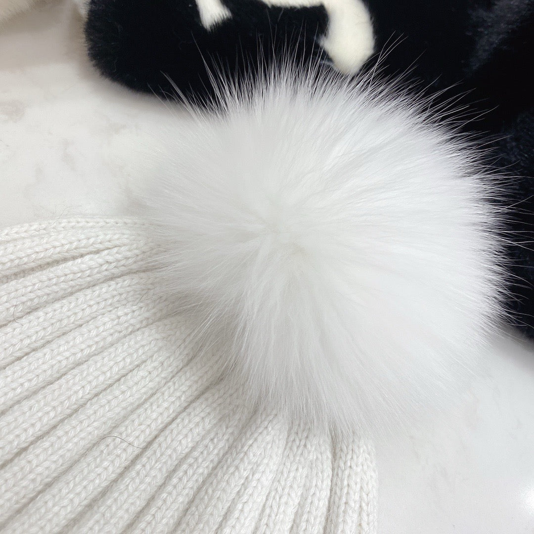 Moncler-狐狸毛球 針織兔羊毛毛線帽