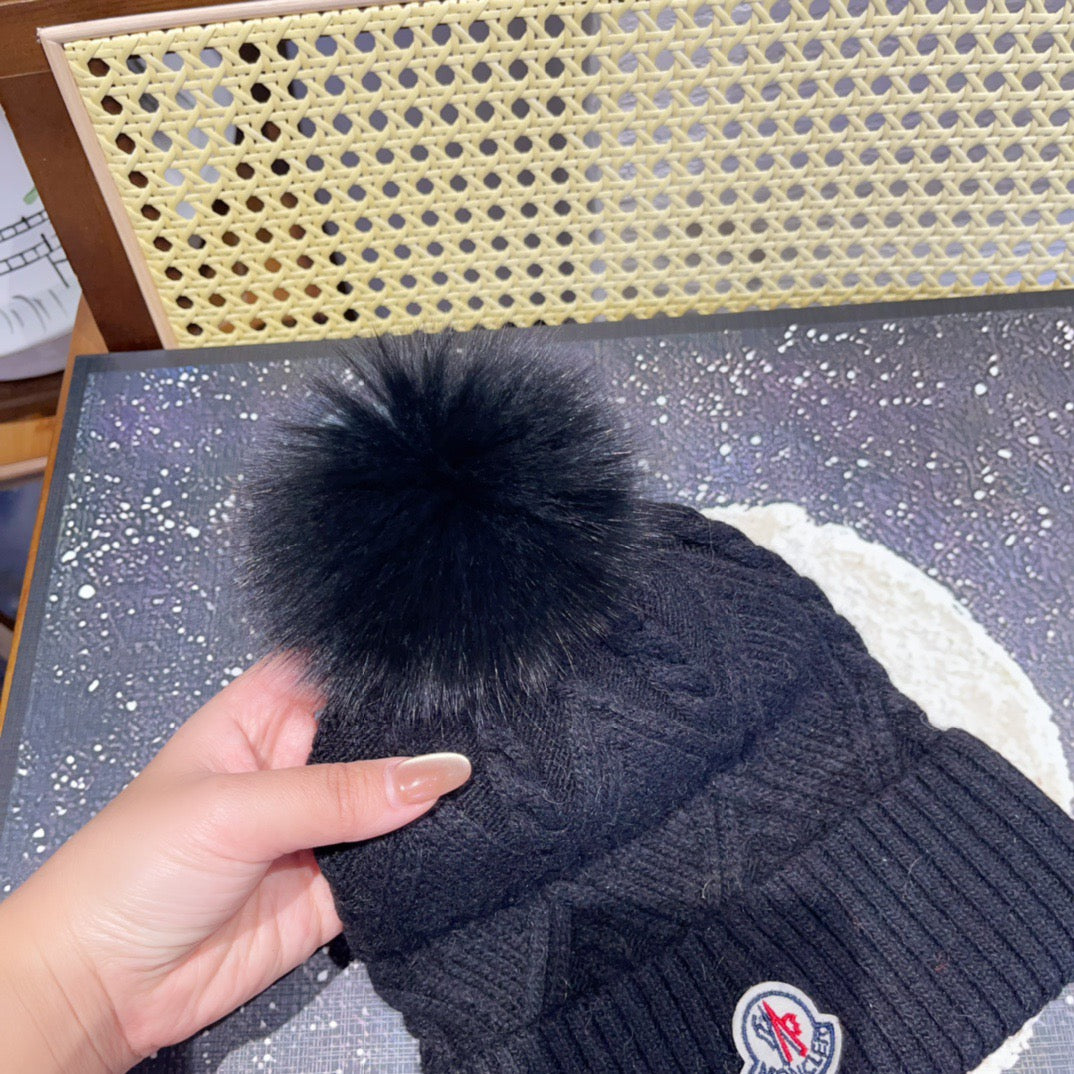 Moncler-狐狸毛球 針織兔羊毛毛線帽