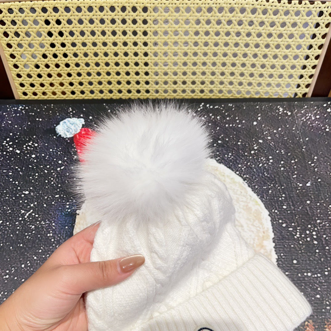 Moncler-狐狸毛球 針織兔羊毛毛線帽