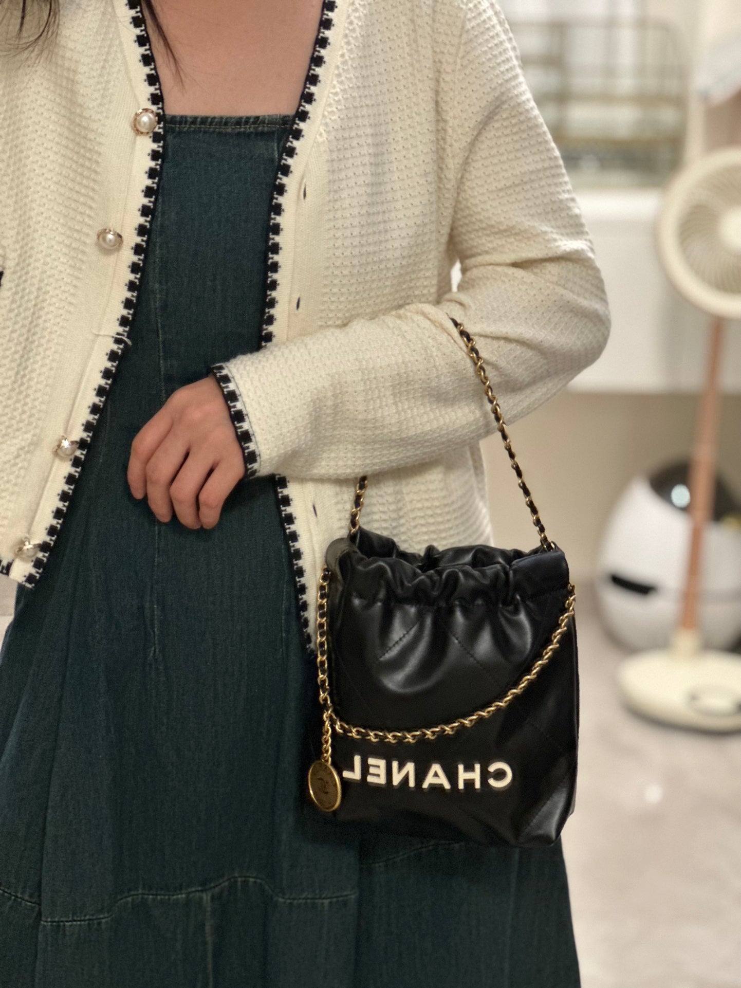 小香家- mini 22bag 24c黑色金色鏈條