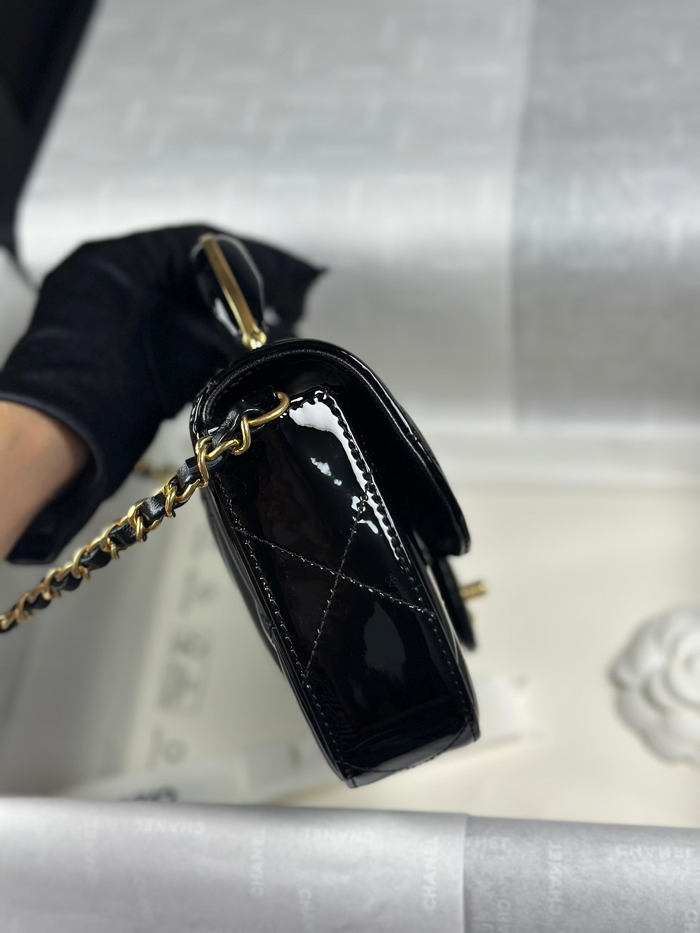 小香家-25k秀款 黑色漆皮手柄口蓋包