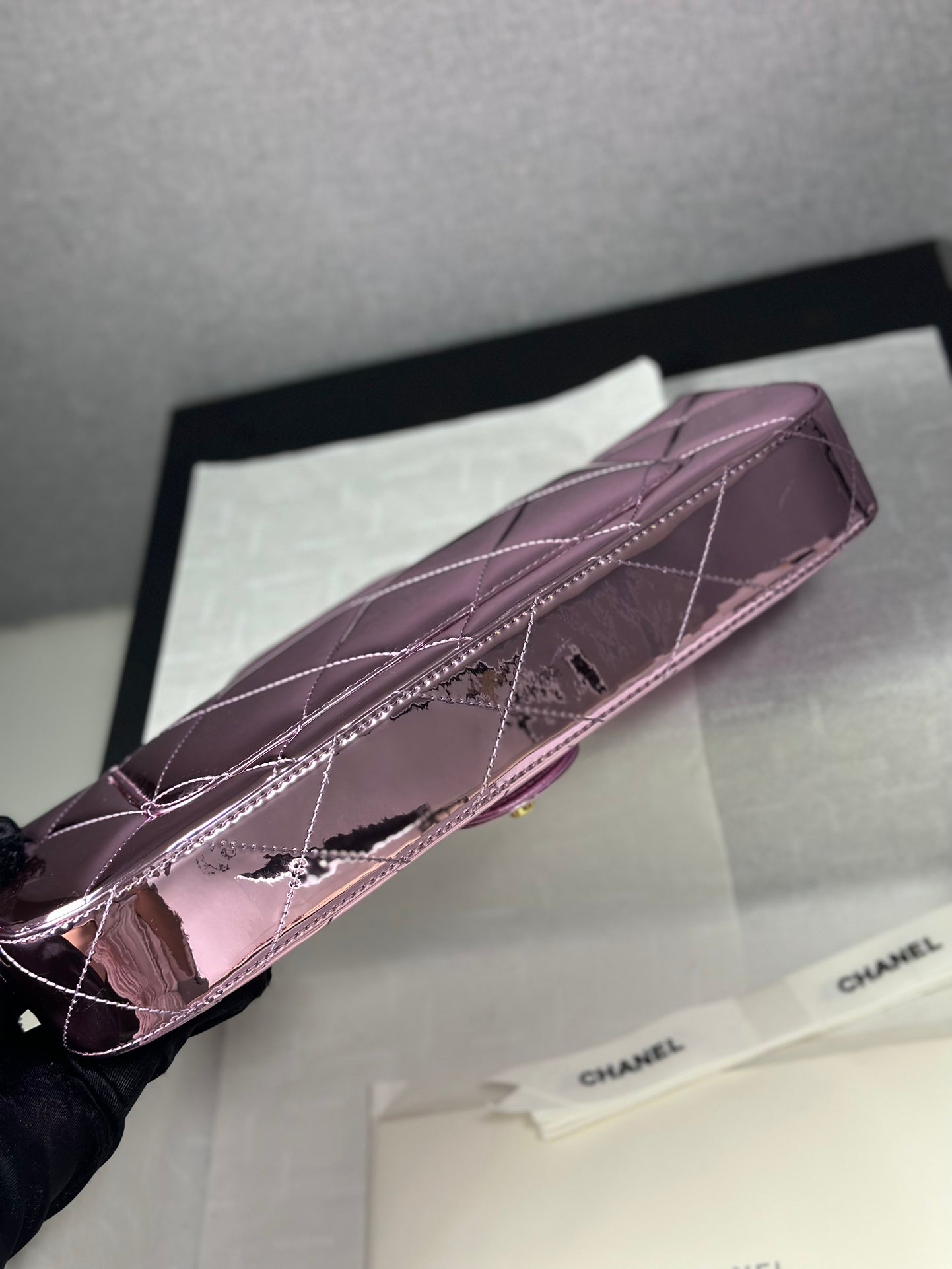 小香家-25k秀場款 粉紫漆皮手柄法棍包