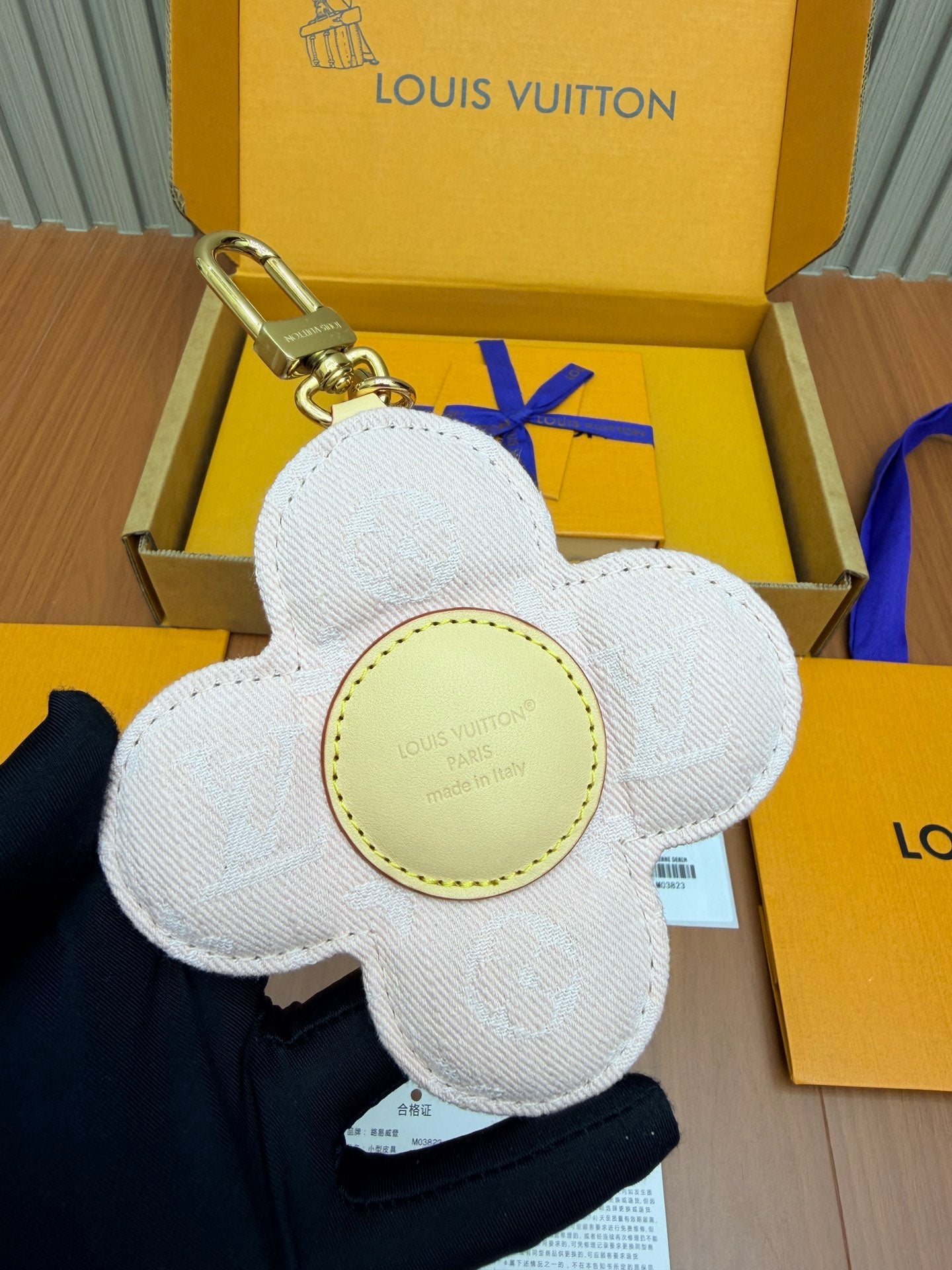路L家-M03823 掛飾系列 小花牛仔粉