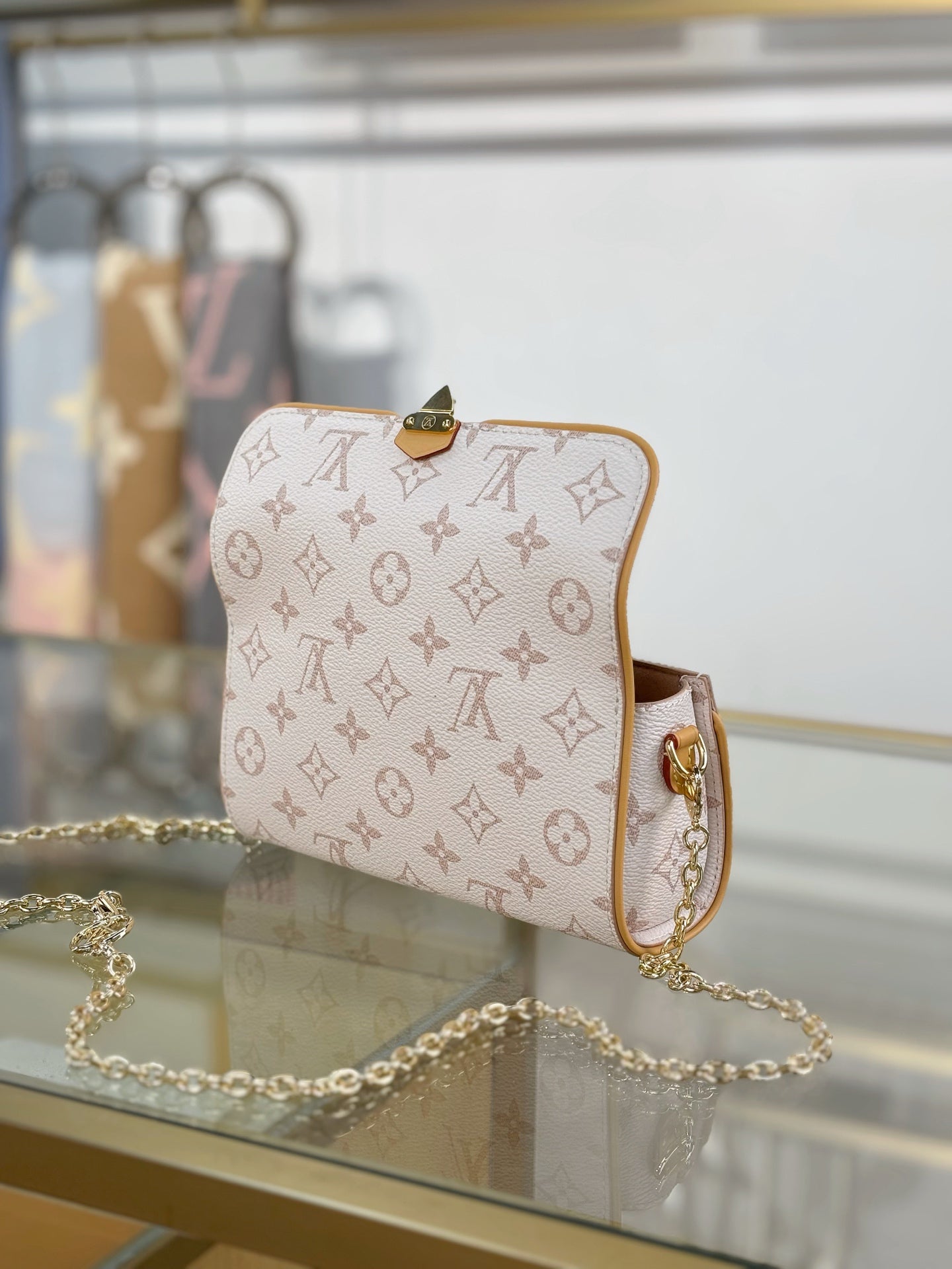 路L家-M26583 POCHETTE CAMILLE手袋包-白色老花