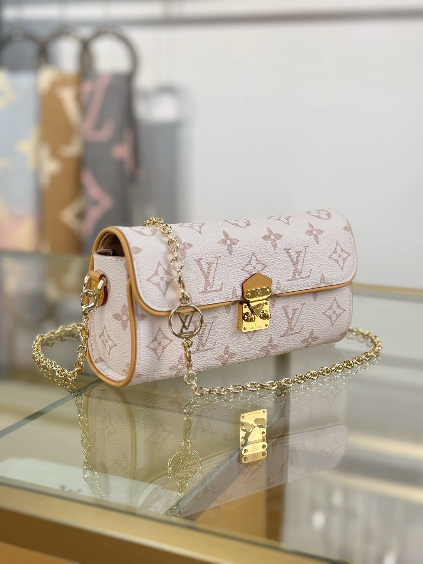 路L家-M26583 POCHETTE CAMILLE手袋包-白色老花