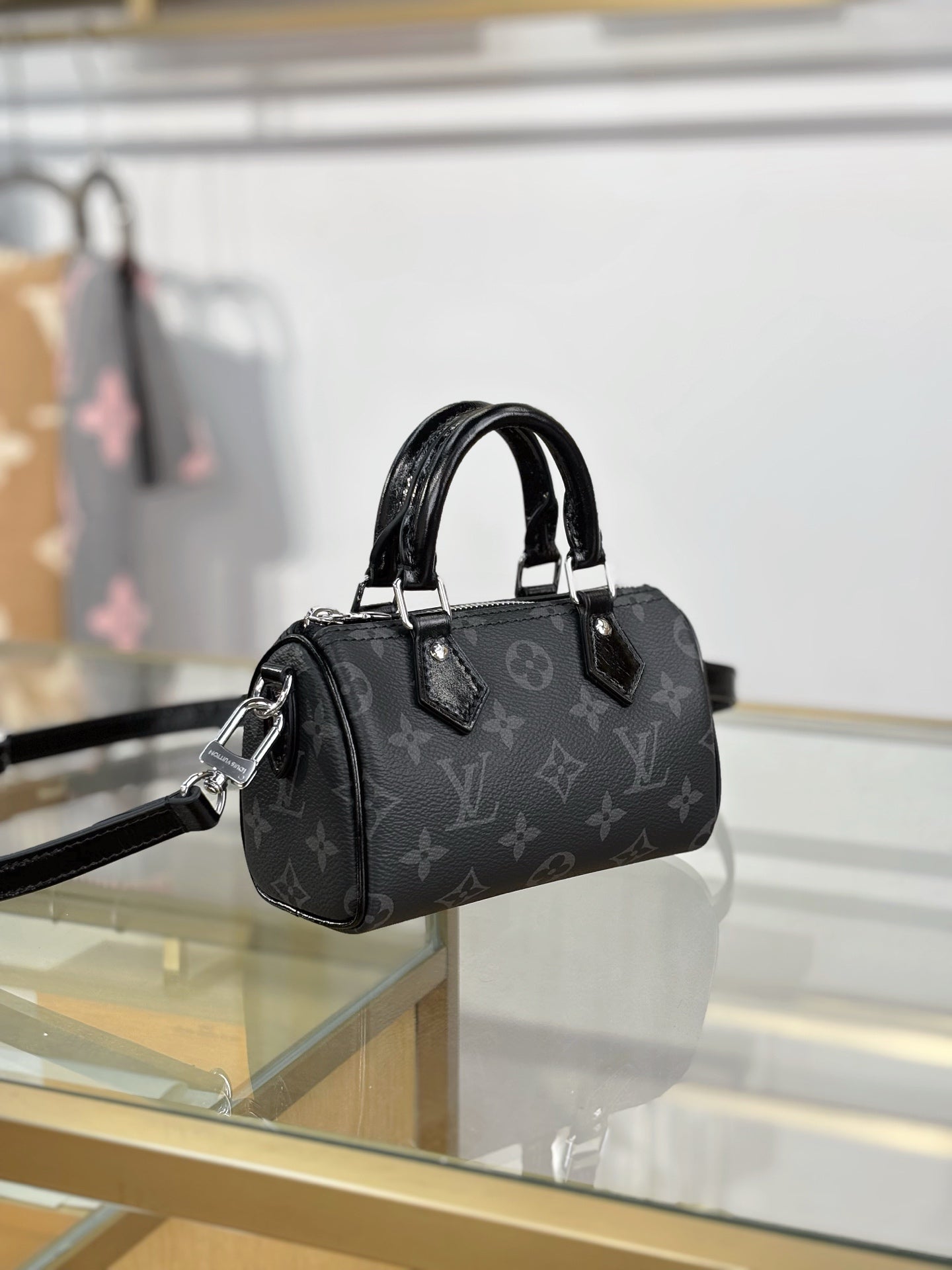 路L家-M26573 NANO SPEEDY 手袋-黑花