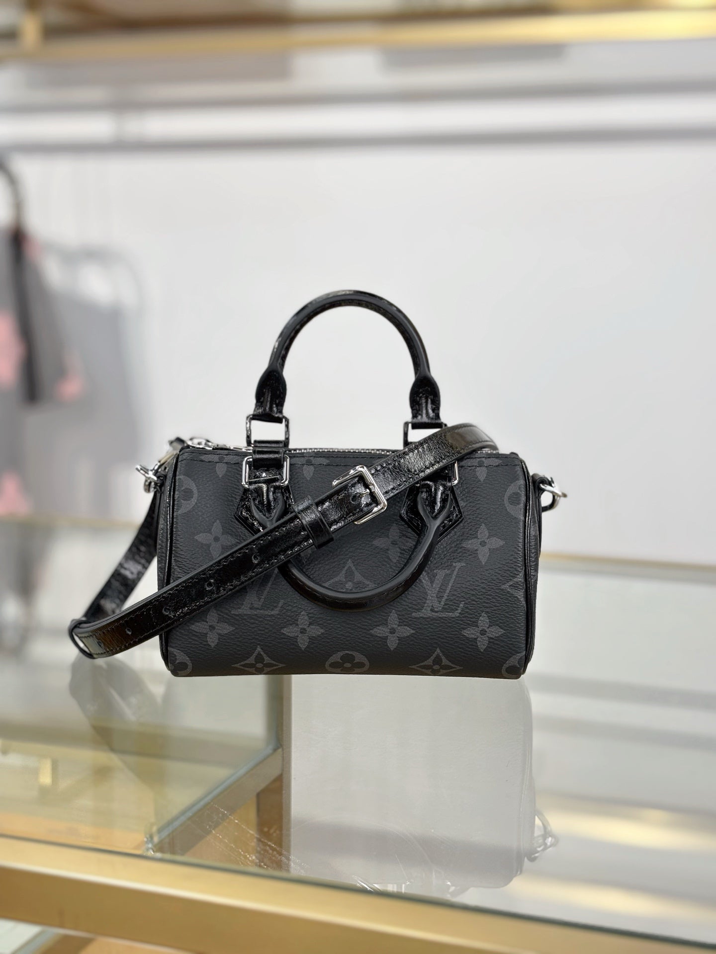 路L家-M26573 NANO SPEEDY 手袋-黑花