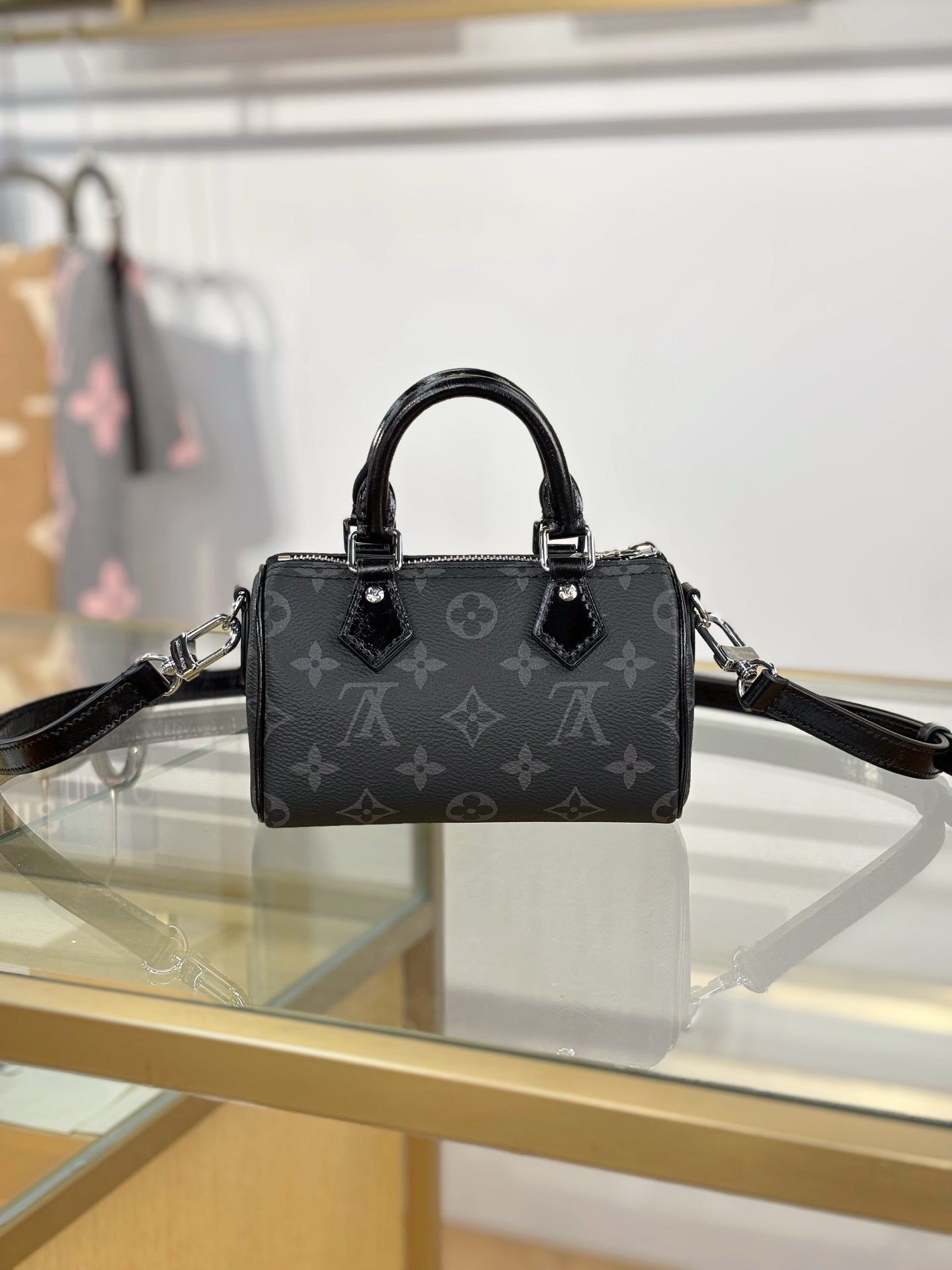 路L家-M26573 NANO SPEEDY 手袋-黑花