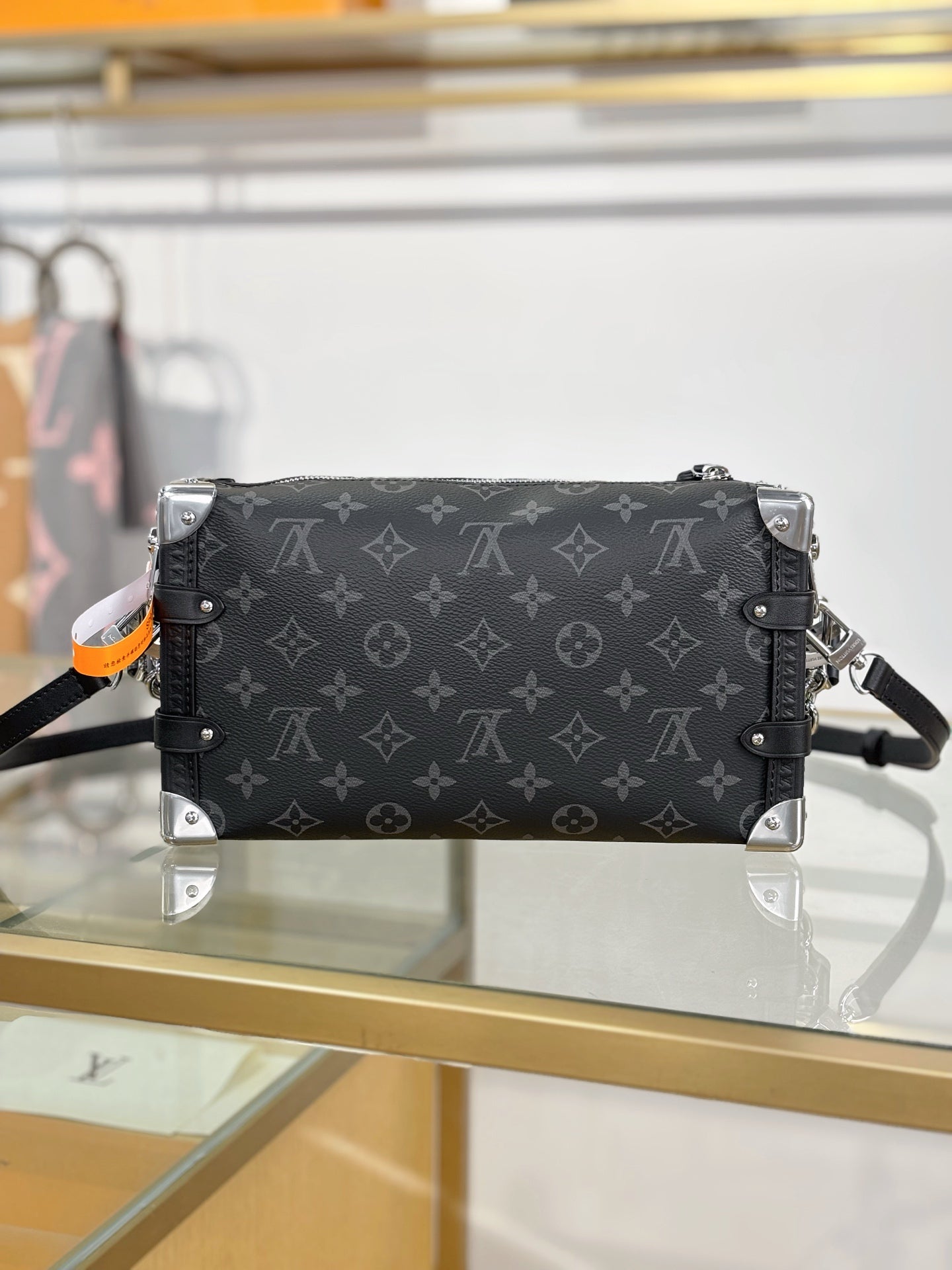 路L家-M26226 SIDE TRUNK EAST WEST中型手袋-黑花