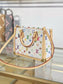 路L家-M27580 TM ONTHEGO 小號手袋 白彩