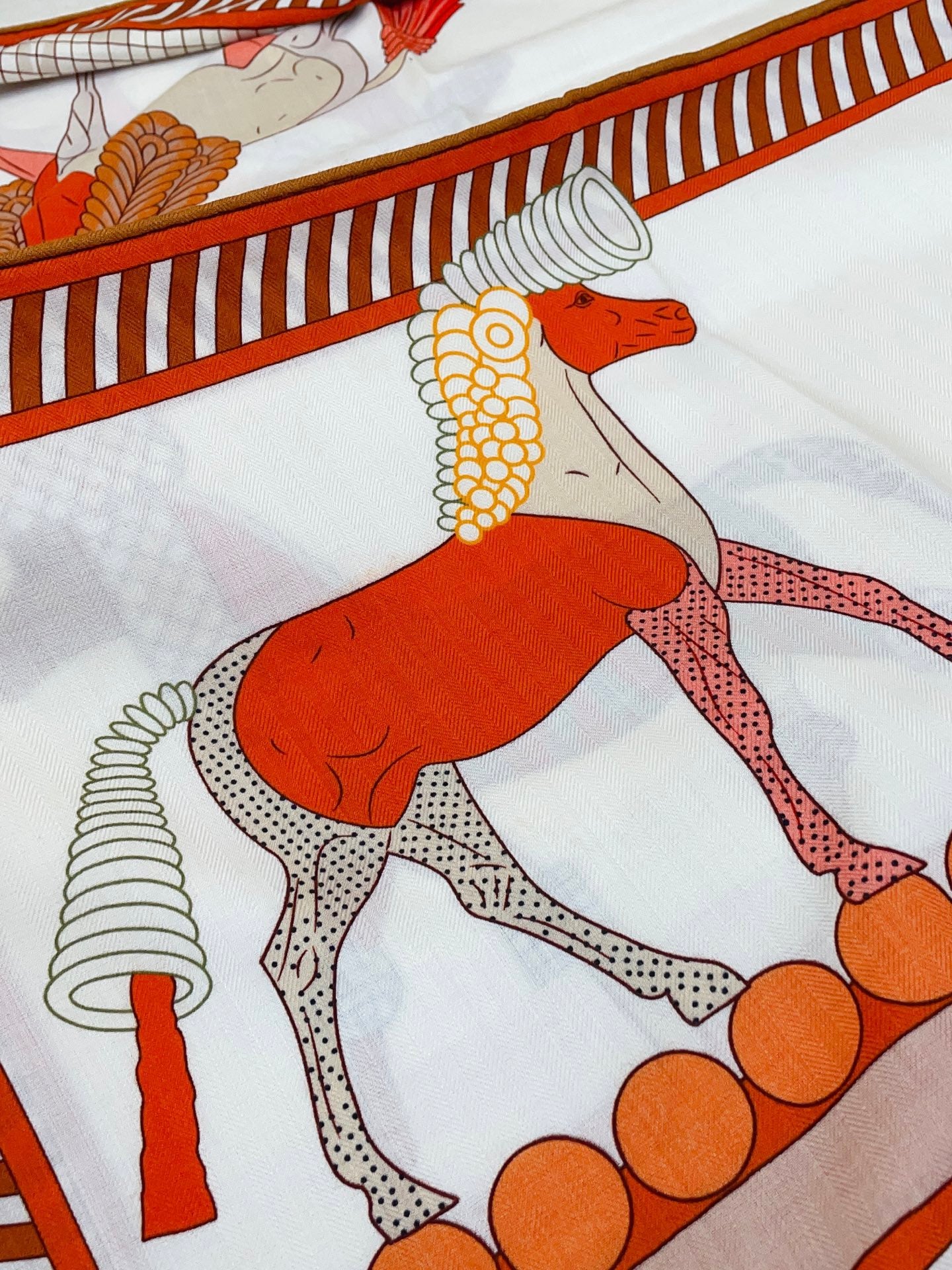 小愛款-雙面同色絲毛 140cm*140cm 70%羊絨+30％真絲