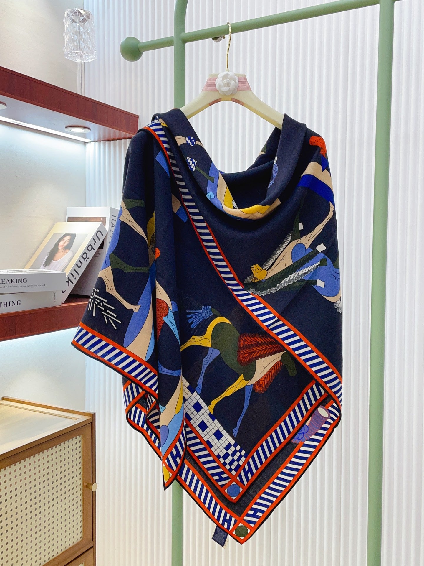 小愛款-雙面同色絲毛 140cm*140cm 70%羊絨+30％真絲