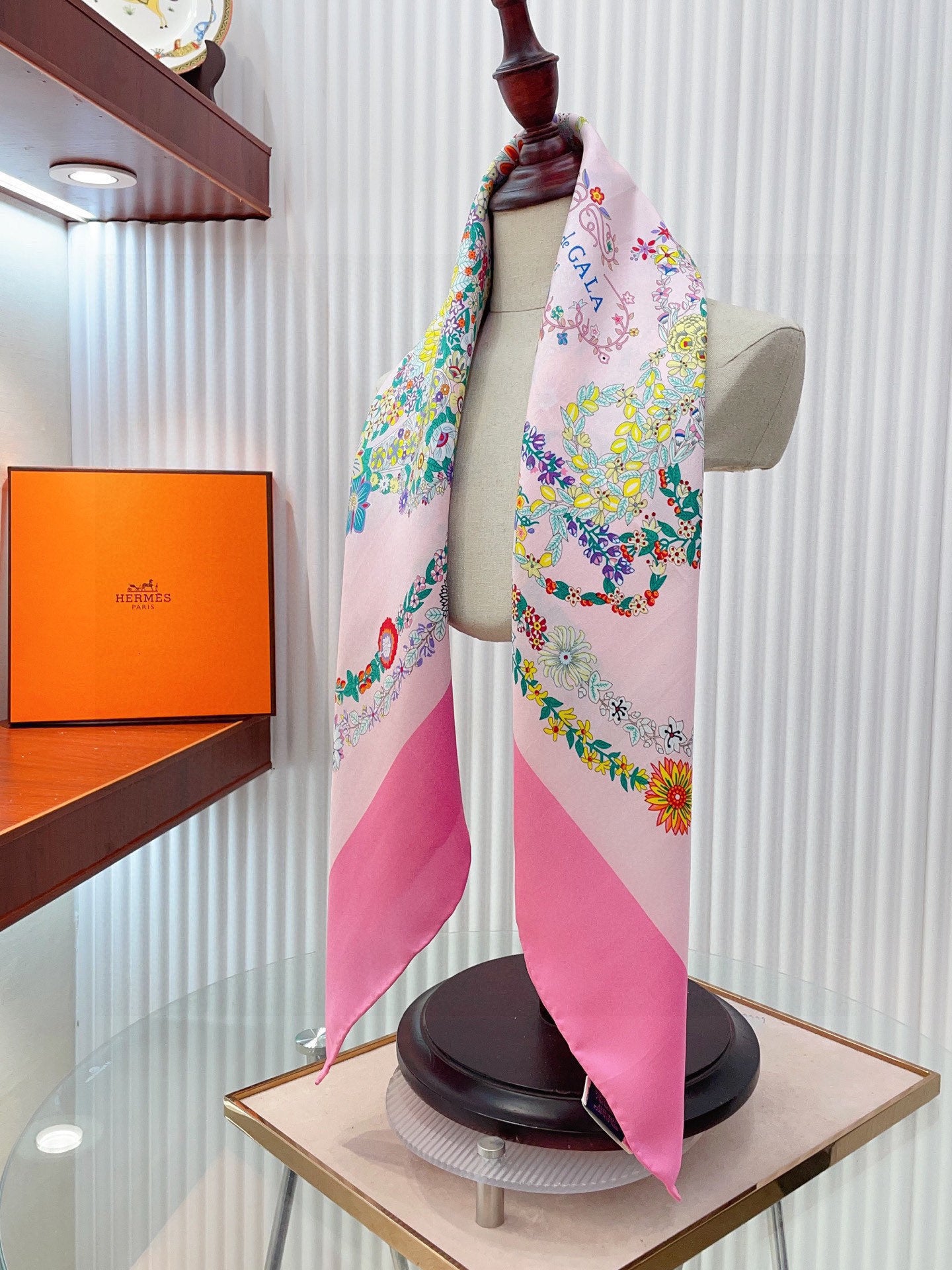 小愛款-18姆米雙面同色 斜紋真絲 90cm*90cm
