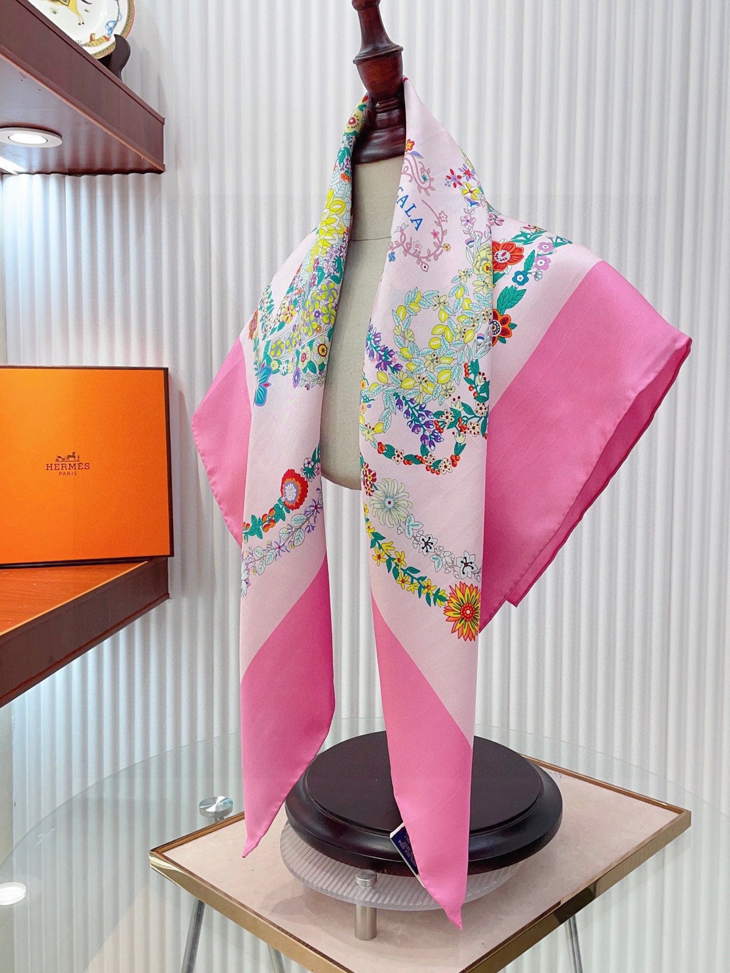小愛款-18姆米雙面同色 斜紋真絲 90cm*90cm