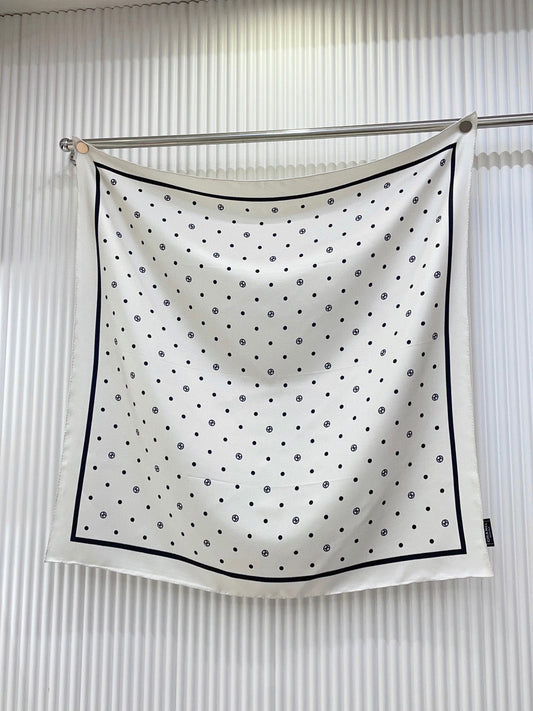 小香家-18姆米雙面同色 90x90cm 100%斜紋真絲