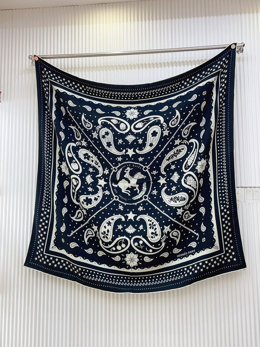 小愛家-雙面同色絲毛 140cm*140cm 羊絨方巾