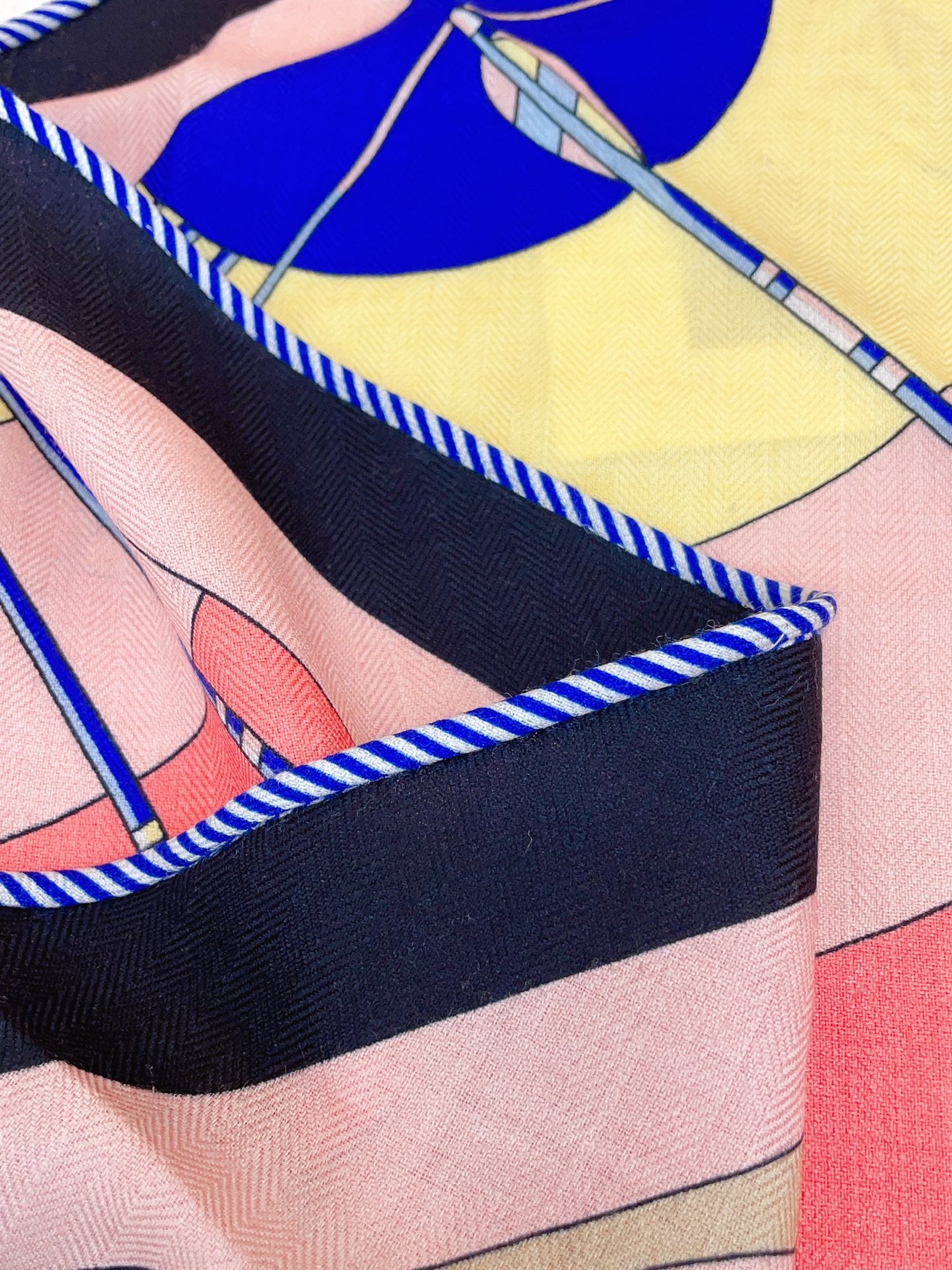 小愛款- 加厚絲毛款雙面同色 94*188 三角巾