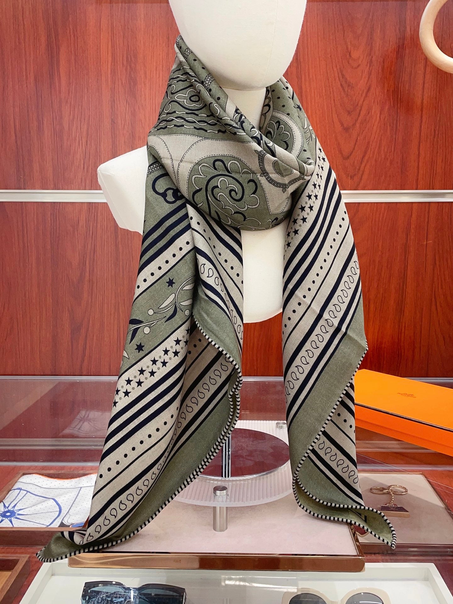 小愛款-羊絨方巾 140cm*140cm 70%羊絨+30％真絲