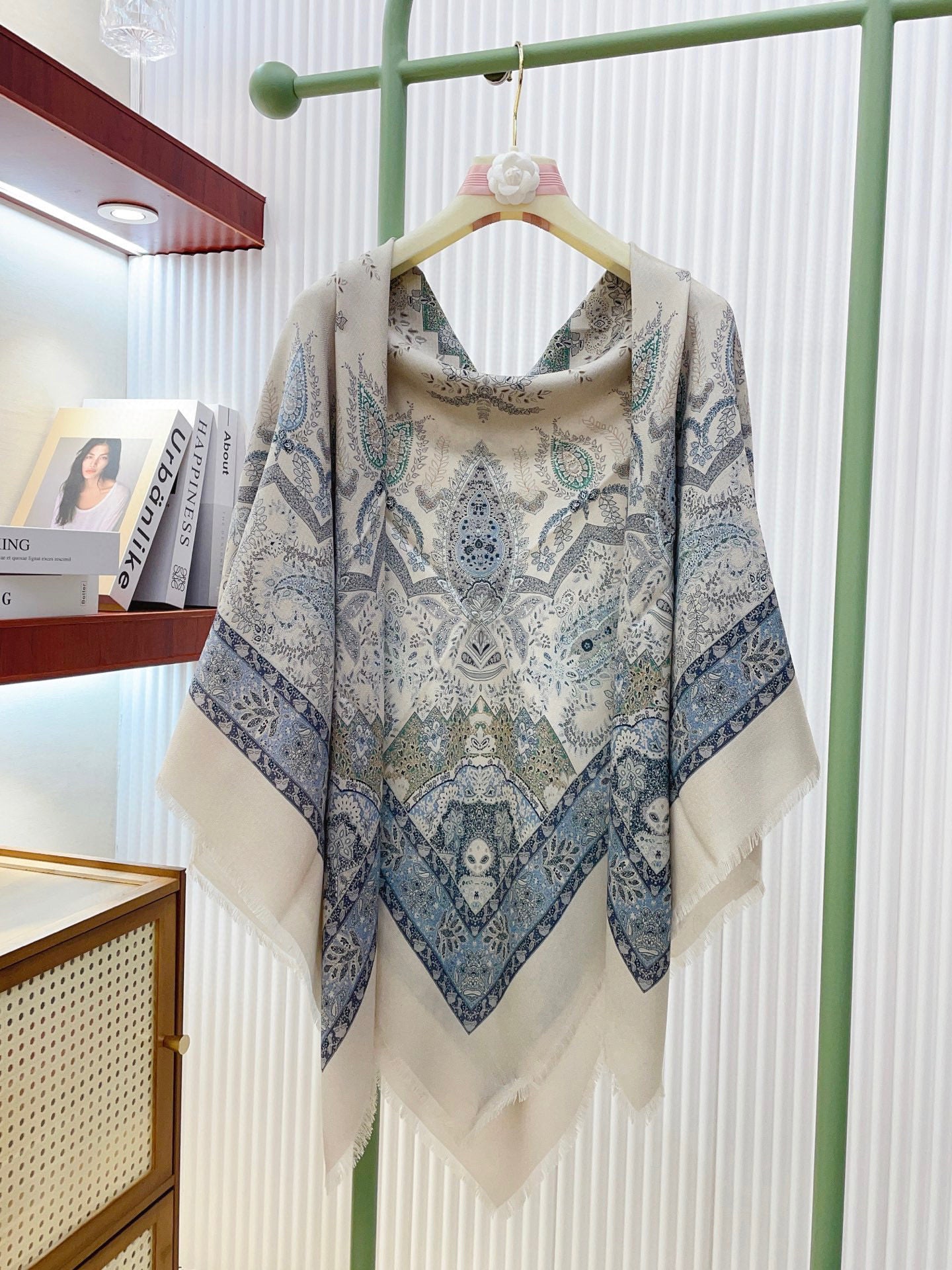 L-Piana-肌理紋羊絨圍巾 140*140cm 70%羊絨30%真絲