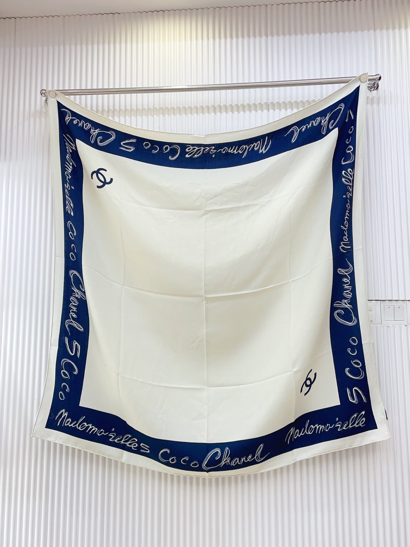 小香家-雙面同色絲毛 140cm*140cm 羊絨方巾