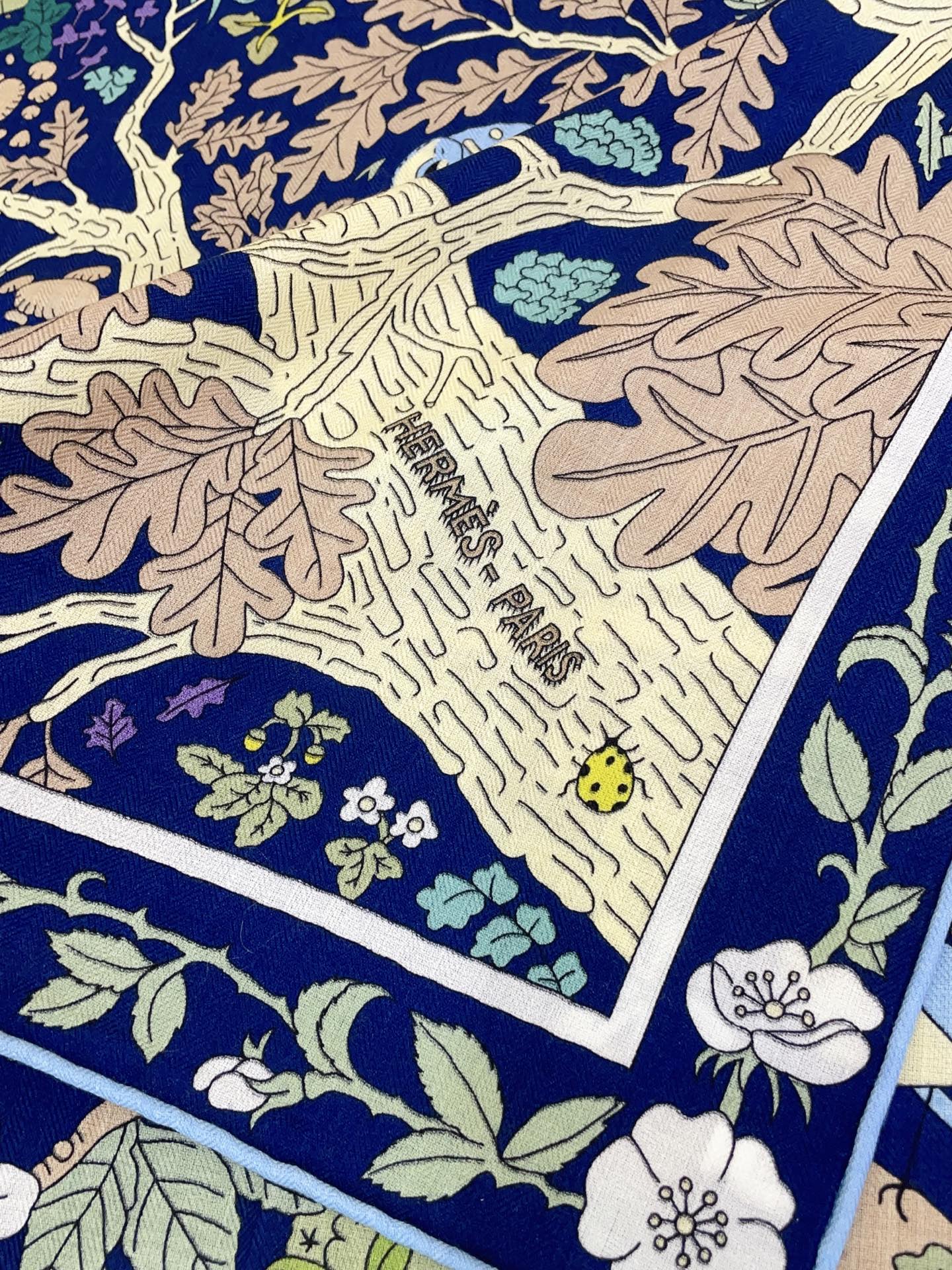 小愛款-雙面同色絲毛 140cm*140cm 羊絨方巾