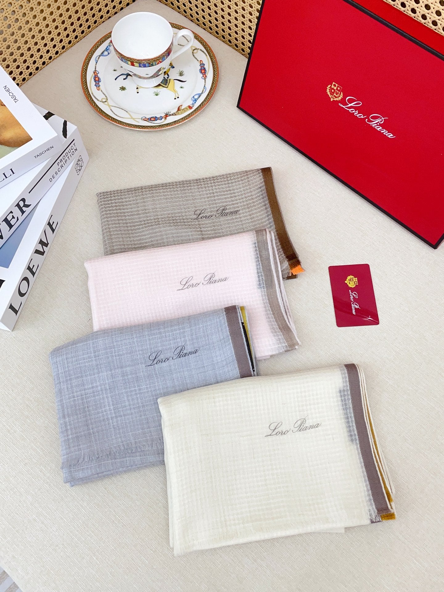 L-Piana-格純色波浪長巾 200*100cm 進口純羊絨