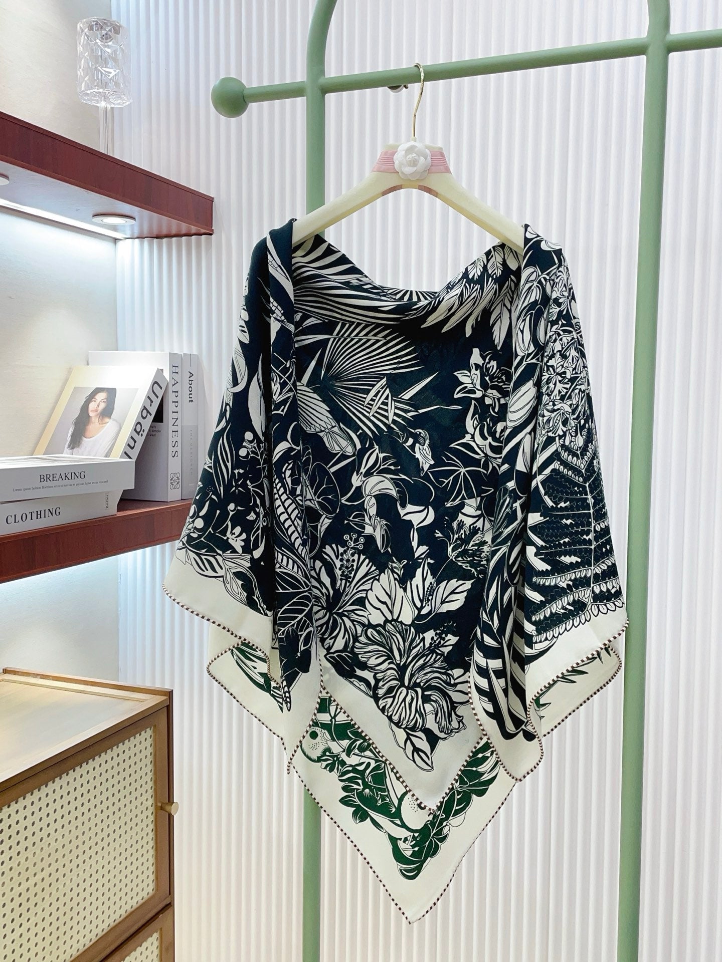 小愛款-雙面異色羊絨方巾 140cm*140cm 70%羊絨+30％真絲