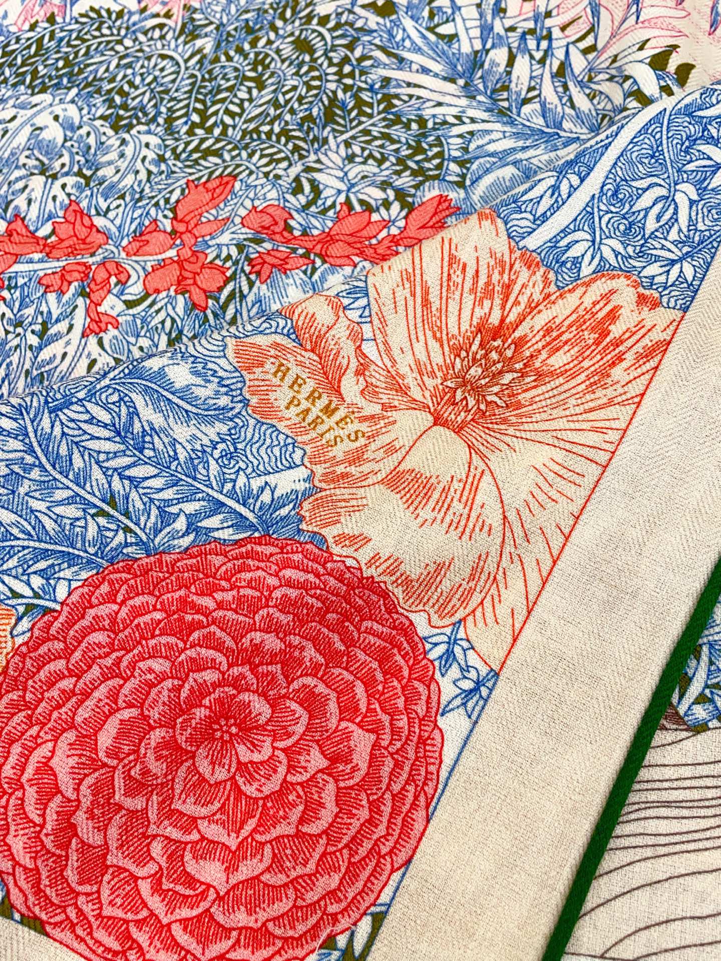 小愛款-雙面同色 140cm*140cm 羊絨方巾