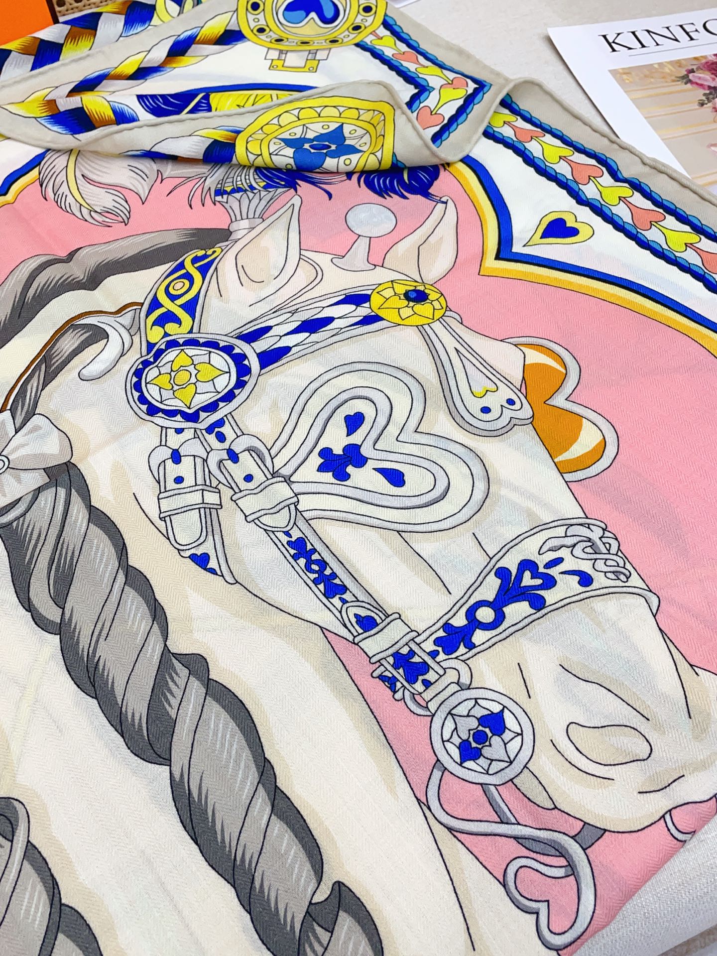 小愛款-雙面同色絲毛 140cm*140cm 羊絨方巾