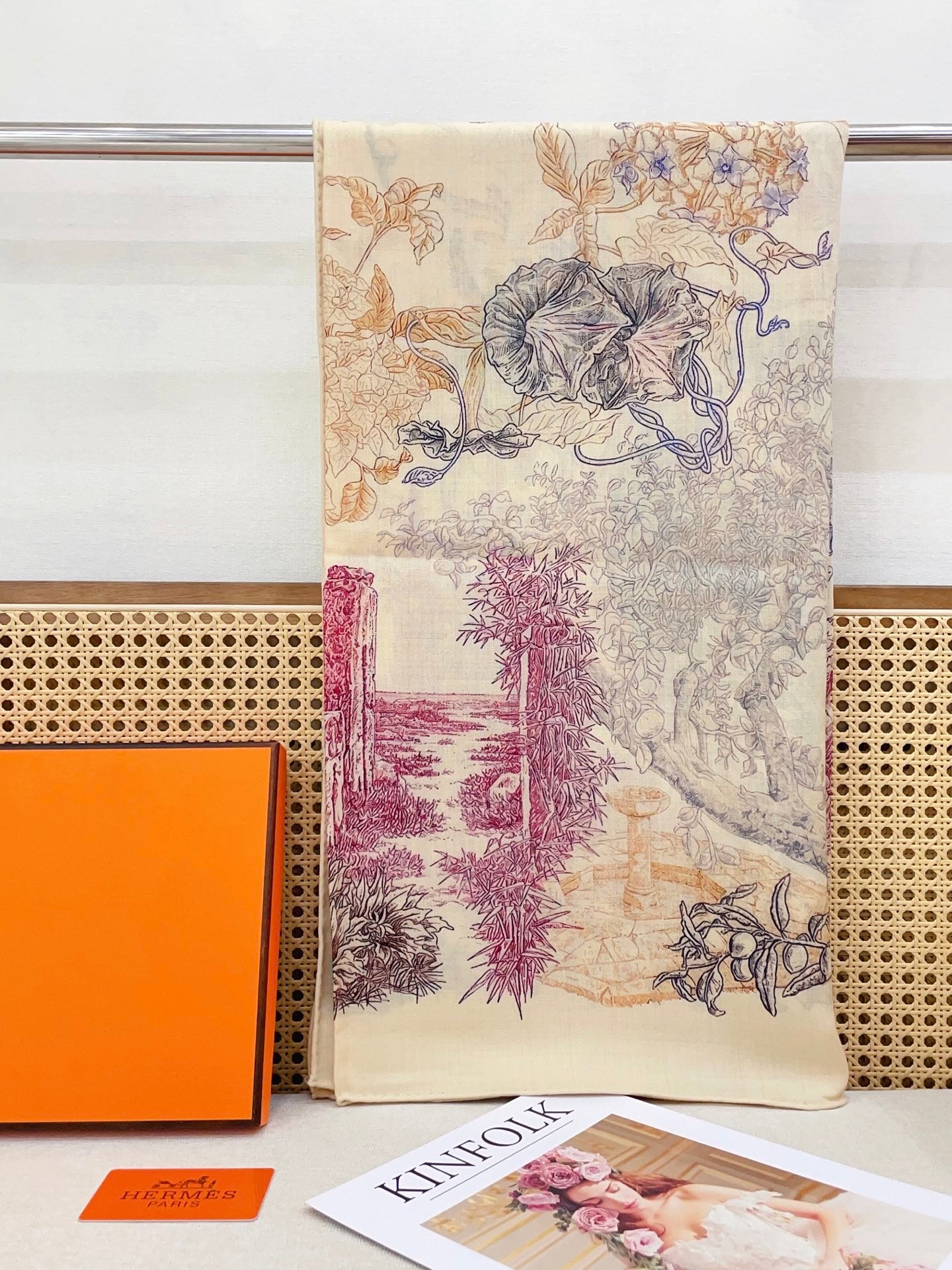 小愛款-雙面同色 140cm*140cm 羊絨方巾
