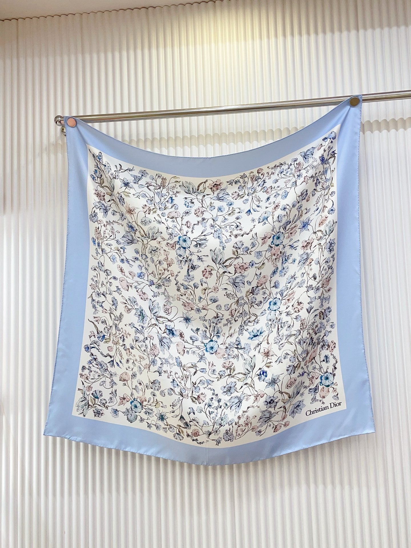 迪D家-18姆米雙面同色 90*90cm 頂級斜紋真絲方巾